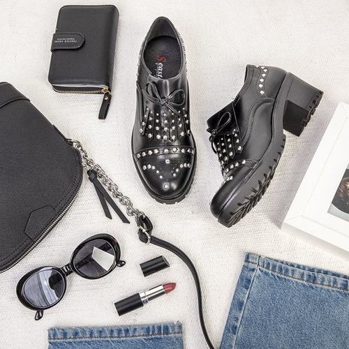 Чорне низьке взуття на товстій стійці Колорадо - Взуття