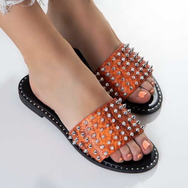 Orange Frauenschuhe mit Maurella Nieten und Jets - Schuhe