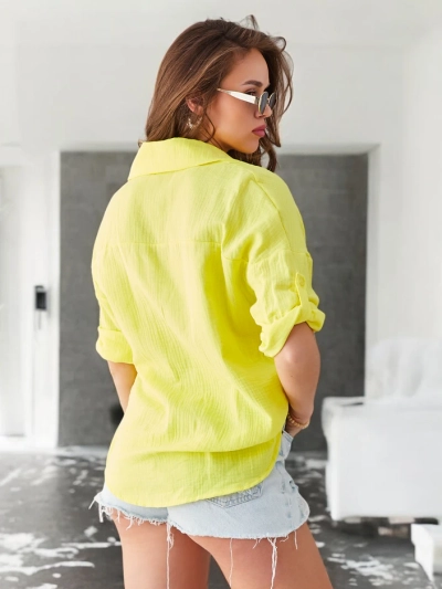 Royalfashion Baumwoll-Damenshirt mit Prägung und einem V-Ausschnitt mit 3/4-Ärmeln