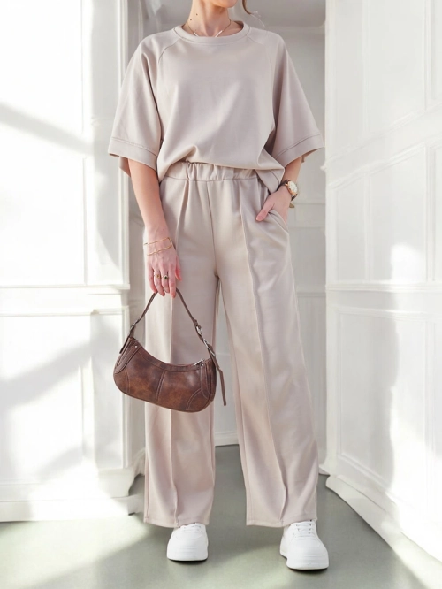 Royalfashion Жіночий комплект з короткими рукавами та розкльошеними штанами