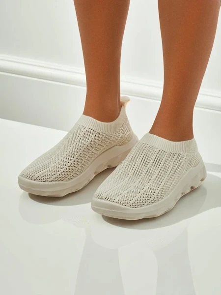 Arete Beżowe Damen-Slipper, atmungsaktive Stoff-Sneakers