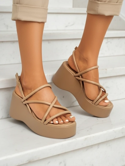 Royalfashion Damen Keilsandalen Skyline Straps