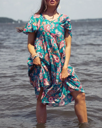 Royalfashion Grünes Damenkleid mit buntem Blumenmuster