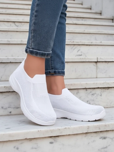 Weiße Damen-Slipper-Sneakers Aura Bianca - Leicht und Atmungsaktiv für Sommer und Frühling