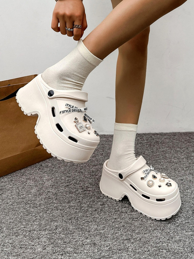 Royalfashion Damen Gummisandalen mit Dekorationen Dellos