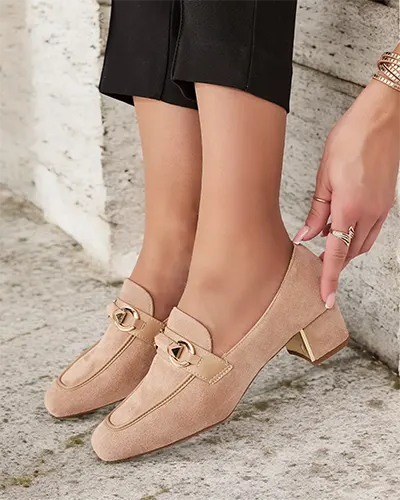 Royalfashion Elegante Damenmokassins auf einem niedrigen Pfosten Orino