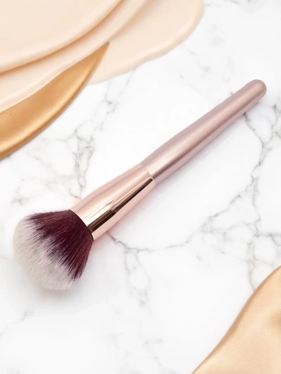 Make-up-Pinsel zum Auftragen von Puder