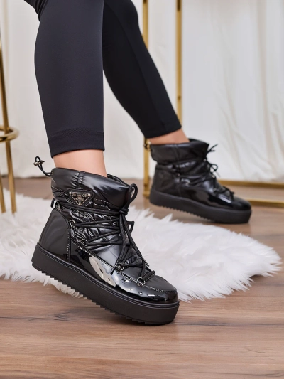 Royalfashion Damen-Schlupfstiefel a'la Schneestiefel in schwarz Vevnose