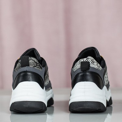 Schwarze Sportschuhe mit Nicaragua-Einsätzen - Schuhe 1