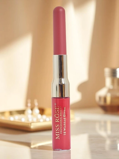 Flüssiger Lippenstift und Lippenkonturenstift 2-in-1 Russian Red