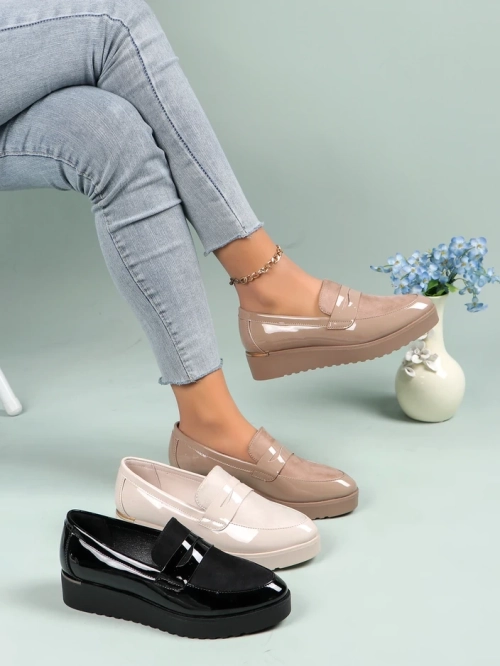 Royalfashion Жіночі патентні мокасини Afidale