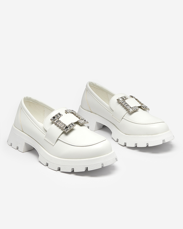 OUTLET Mattweiße Damenschuhe mit silberner Vusito-Schnalle - Schuhe