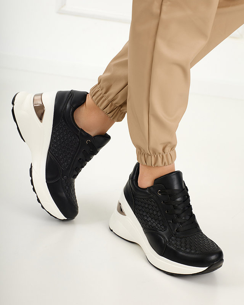 OUTLET Чорні жіночі спортивні кросівки на кімнатній танкетці Renel - Взуття