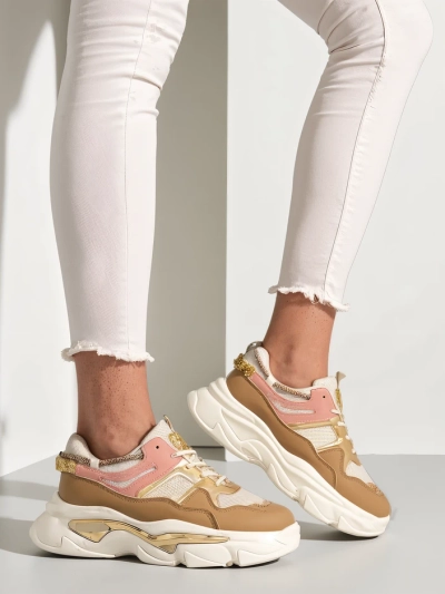Royalfashion Damenschuhe auf einer dickeren Sohle Lesalli