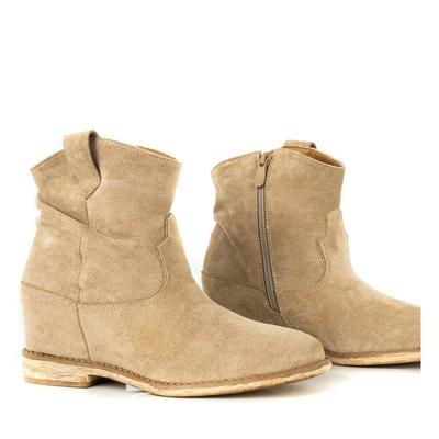 Cowboystiefel auf Absätzen in Beige Brunoki - Footwear