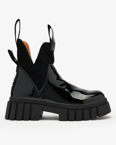 Royalfashion Schwarze isolierte Damenstiefel aus Lackleder Eratra