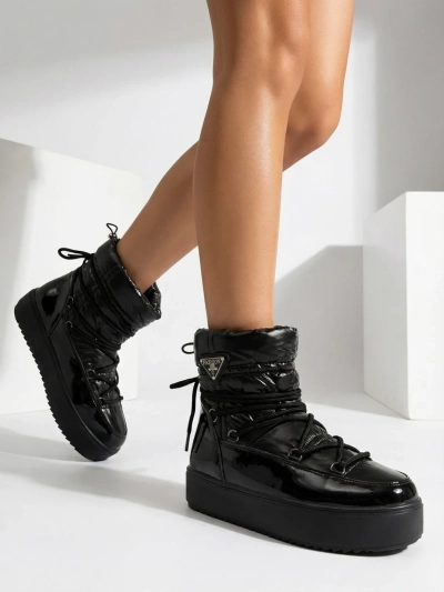 Royalfashion Damen-Schlupfstiefel a'la Schneestiefel in schwarz Vevnose