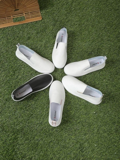 Royalfashion Damen perforierte Slipper Eppes