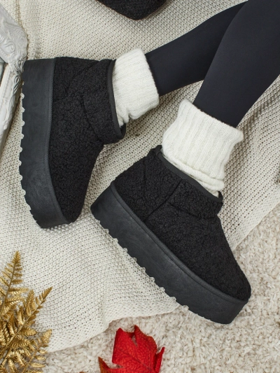 Короткі жіночі черевики а-ля снігоходи Marellin