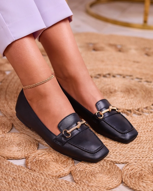 Royalfashion Чорні жіночі мокасини з золотим декором Olerika