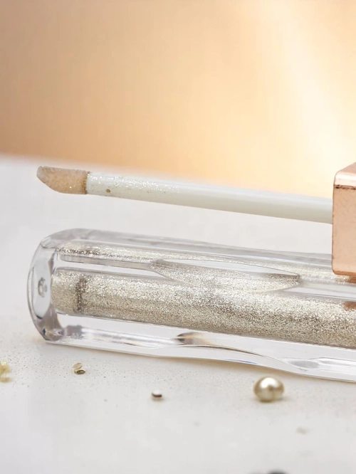 Блискучий рідкий тінь для повік кольору Polar