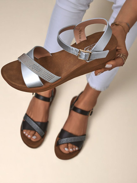 Royalfashion Damensandaletten mit Keilabsatz und Strasssteinen Allona