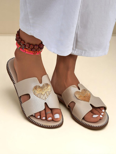 Royalfashion Damen Pantoletten mit flacher Sohle Heart Chic