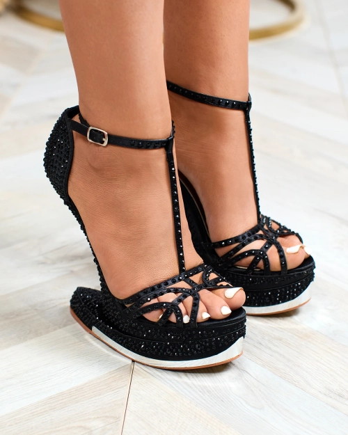 Чорні жіночі туфлі-човники з цирконами Nekko- Footwear