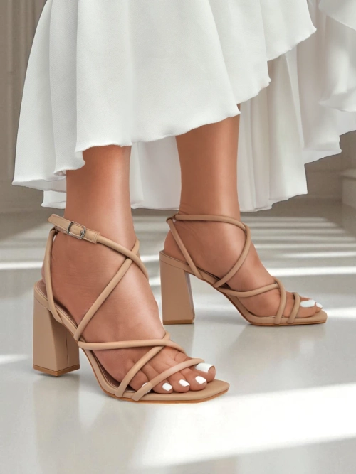 Royalfashion Жіночі босоніжки на блочному підборі Elysia