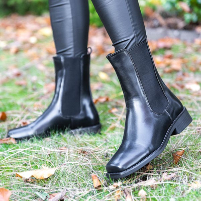 Schwarze Damenstiefel mit eckiger Spitze Pyroqe - Schuhe