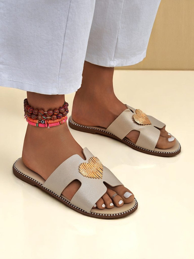 Royalfashion Damen Pantoletten mit flacher Sohle Heart Chic