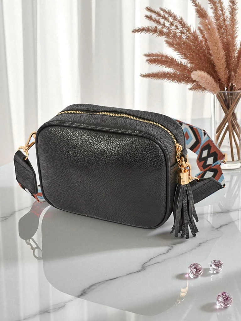 Royalfashion Kleine Damenhandtasche aus Öko-Leder mit buntem Riemen Kovi Lace