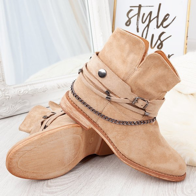 Beigefarbene Cowboystiefel an einem Salem-Keilabsatz - Schuhe