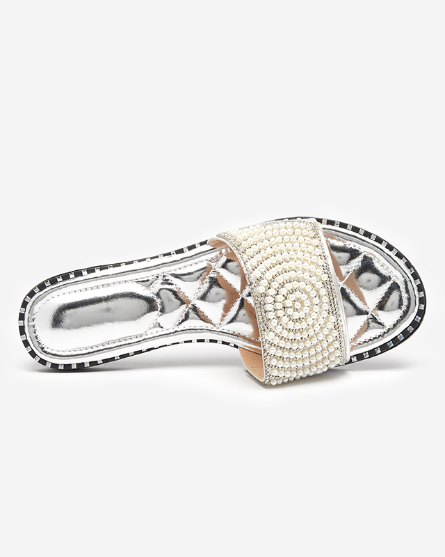 Silberne Damenhausschuhe mit Ahaio-Verzierungen - Schuhe