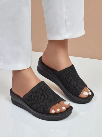Royalfashion Damen Sandalen mit kleinem Keilabsatz Elara
