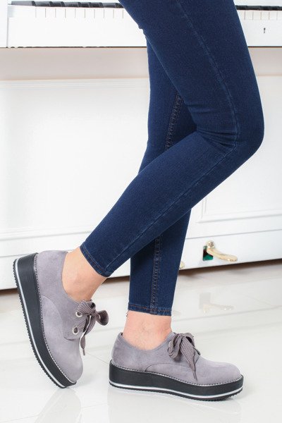 Szare, wiązane creepersy - Obuwie