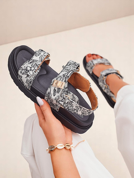 Royalfashion Damensandalen mit Allover-Print