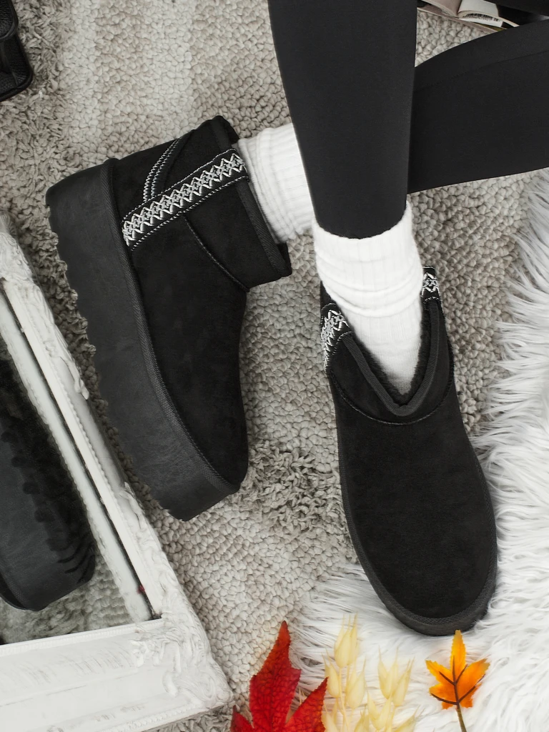 Kurze Damenstiefel a'la Schneestiefel Althea