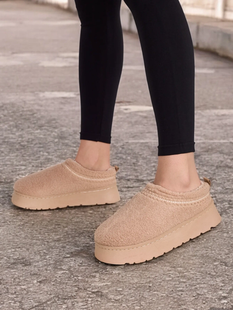 Royalfashion Kurze Damen Schneestiefel a'la Esel