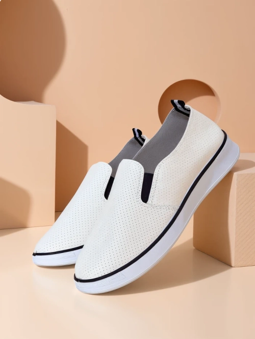 Royalfashion Жіночі перфоровані спортивні черевики Musio