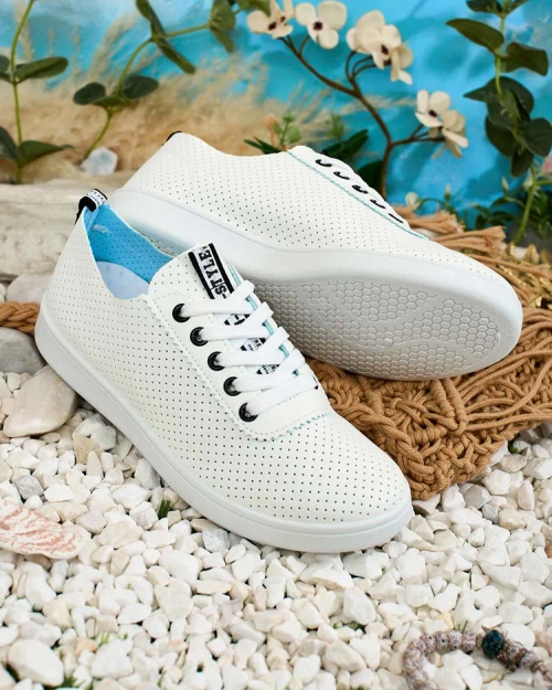 Жіночі ажурні кросівки Royalfashion Umurra