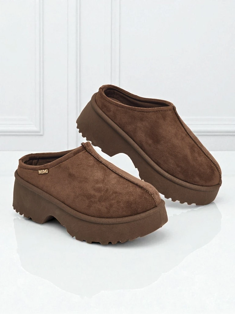 Kurze Damenstiefel im Schneestiefel-Stil mit Fell Calindra