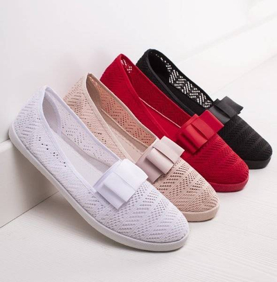 OUTLET Weiße durchbrochene Turnschuhe mit Nadin-Schleife - Schuhe