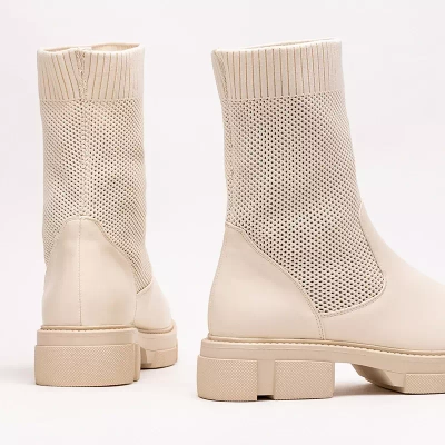 OUTLET Beige durchbrochene Damenstiefeletten Roibu - Schuhe