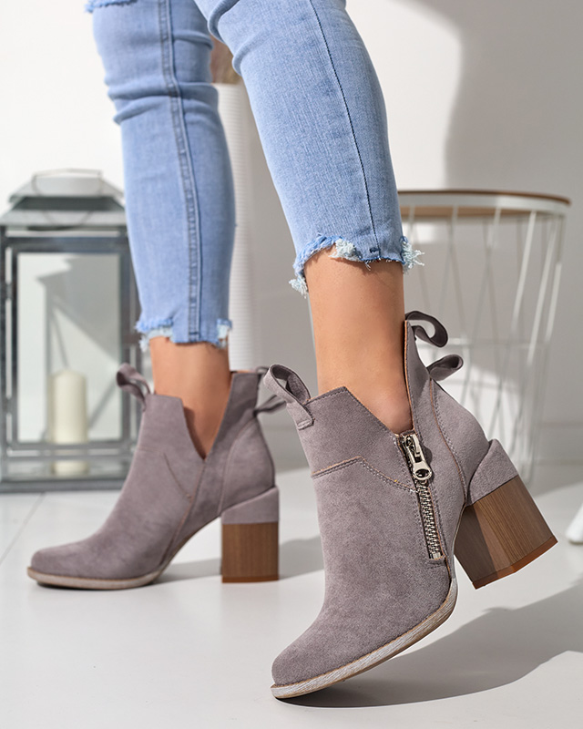 Graue Damenstiefel auf einem eckigen Pfosten Darera - Schuhe