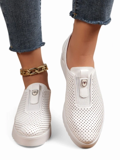Royalfashion Slipper Schuhe für Damen mit Perforationen Goffies