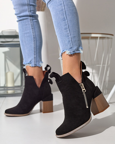 Schwarze Damenstiefel auf einem eckigen Pfosten Darera - Schuhe