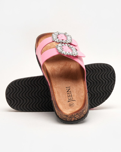 Fuchsiafarbene Damenhausschuhe mit verzierten Schließen. Olimika - Schuhe