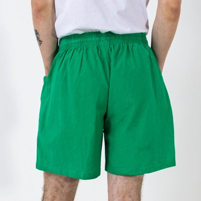 Grüne Herrenshorts mit Taschen - Kleidung