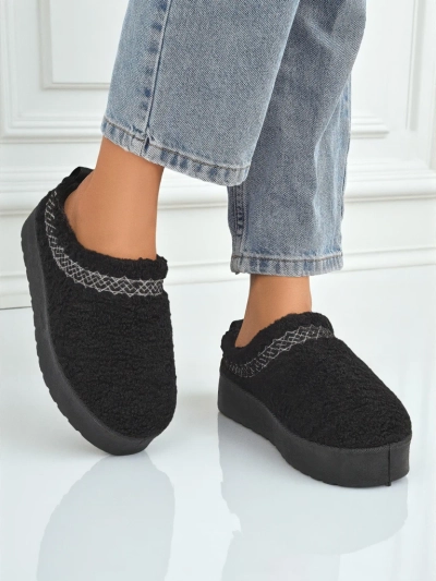 Kurze Damenstiefel im Schneestiefel-Stil mit Fell Frost Veil